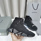B - SNEAKERS