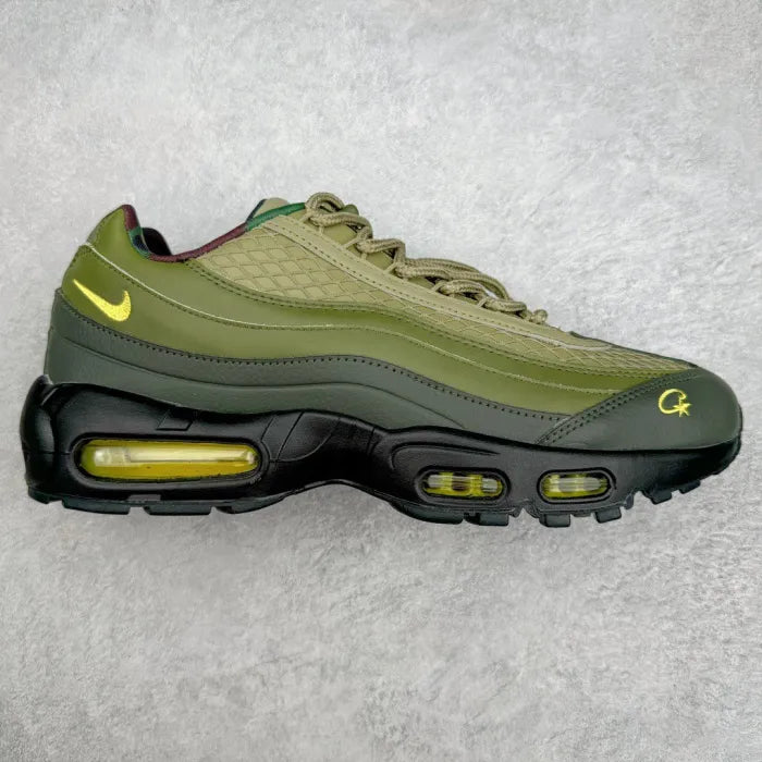 C - SNEAKERS
