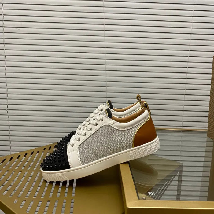 C - SNEAKERS