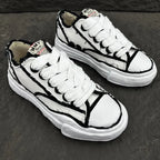 A - SNEAKERS