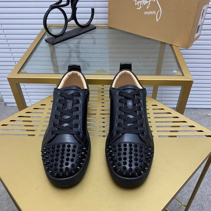C - SNEAKERS