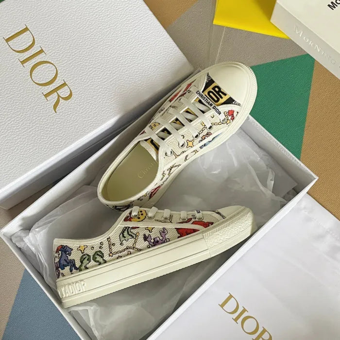 D - SNEAKERS