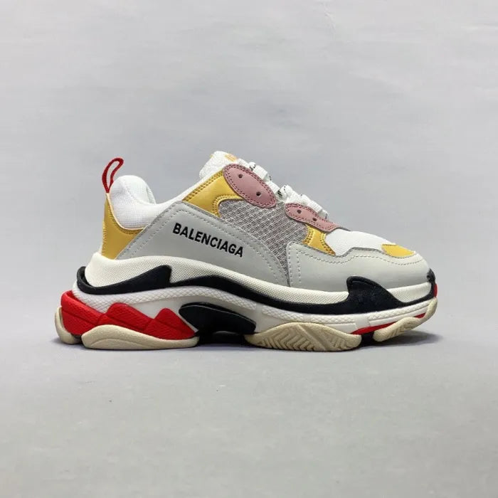 B - SNEAKERS