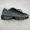 C - SNEAKERS