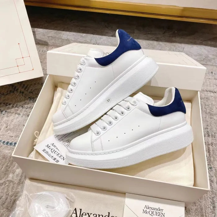 A - SNEAKERS