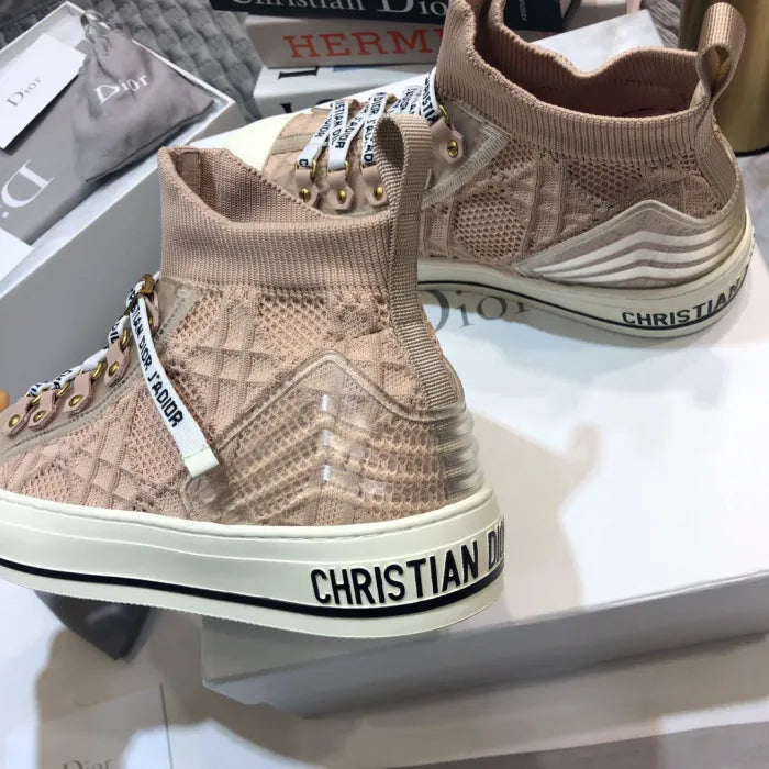 D - SNEAKERS