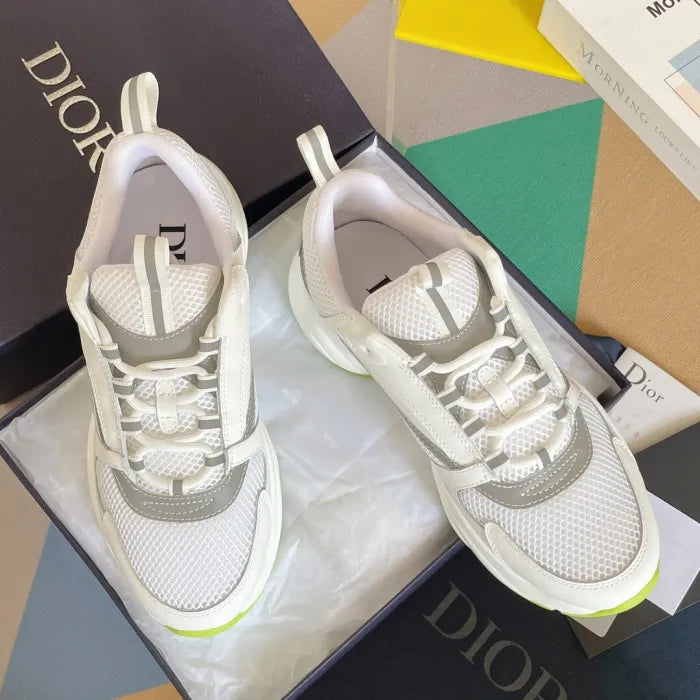 D - SNEAKERS