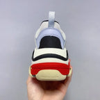 B - SNEAKERS