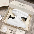 A - SNEAKERS