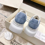 A - SNEAKERS