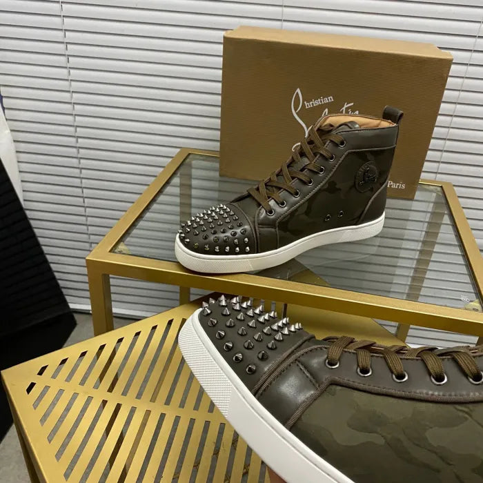 A - SNEAKERS