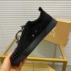 C - SNEAKERS