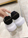 A - SNEAKERS