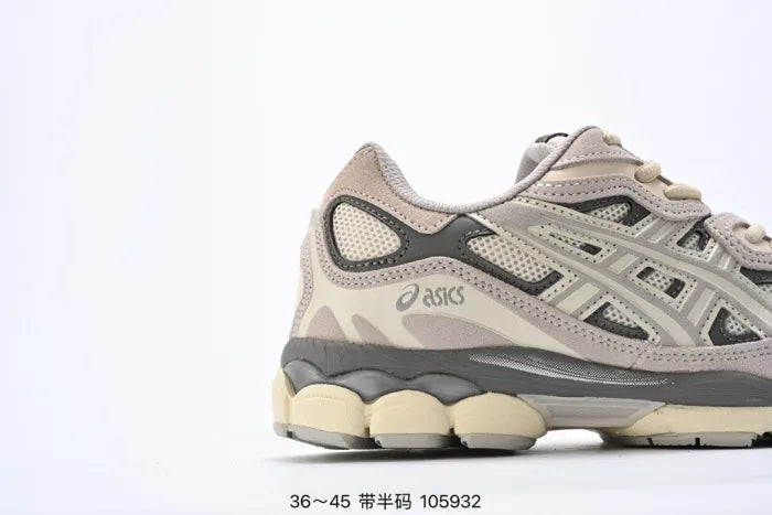 A - SNEAKERS
