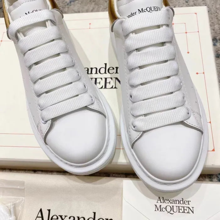 A - SNEAKERS