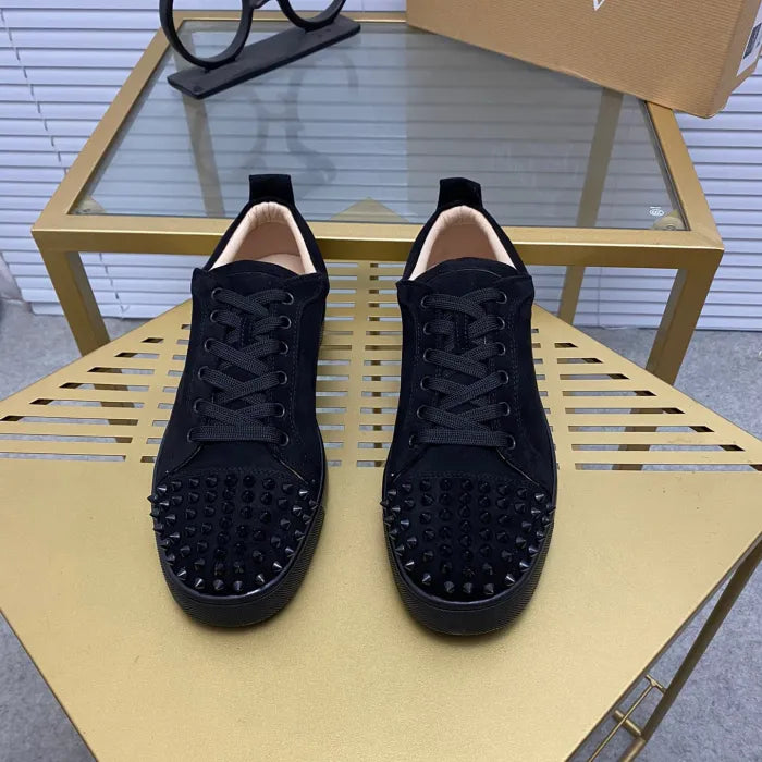C - SNEAKERS