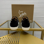 C - SNEAKERS